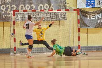  El Rocasa sufre para mantenerse invicto ante un BM Salud liderado por Elena Martínez/TA.